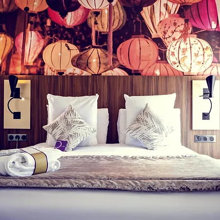 Mercure Centre Plaza Republique 4*