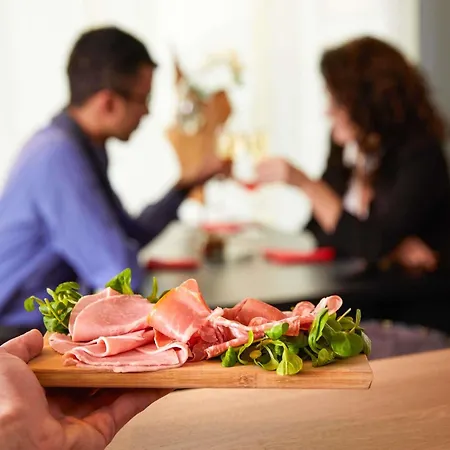 Mercure Centre Plaza Republique Hotel