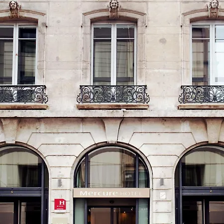 Mercure Centre Plaza Republique Hotel 4*