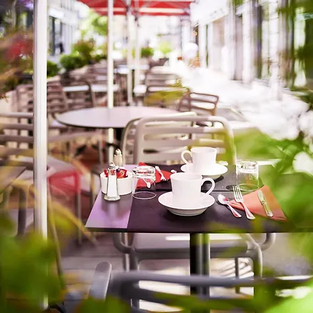 Hotel Mercure Centre Plaza Republique 4*