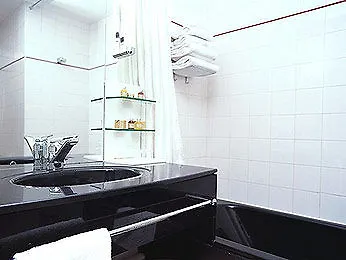 里昂中心共和广场美居酒店 酒店