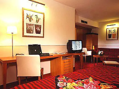 Hotel Mercure Centre Plaza République
