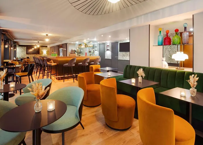 Hotel Mercure Centre Plaza République 4*