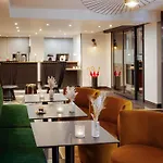 Mercure Centre Plaza Republique 4*