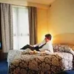 호텔 Mercure Centre Plaza Republique 4*