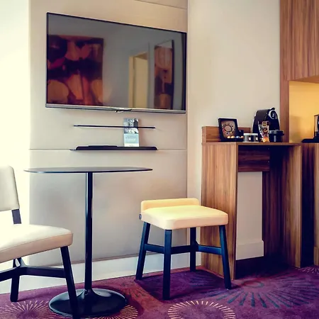 Mercure Centre Plaza Republique 4*