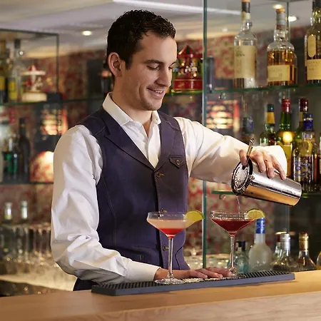 Hotel Mercure Centre Plaza Republique 4*