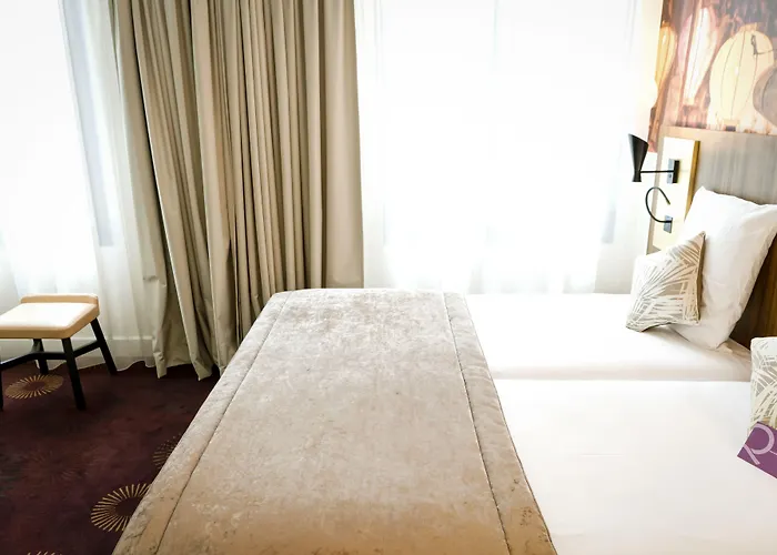 Mercure Centre Plaza Republique Hotel