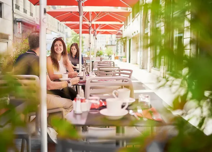 Mercure Centre Plaza Republique 4*