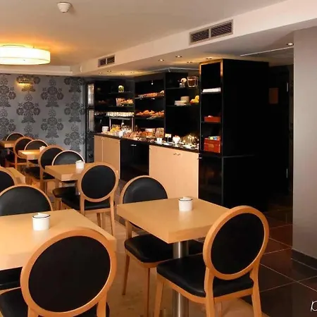 Mercure Centre Plaza Republique Лион