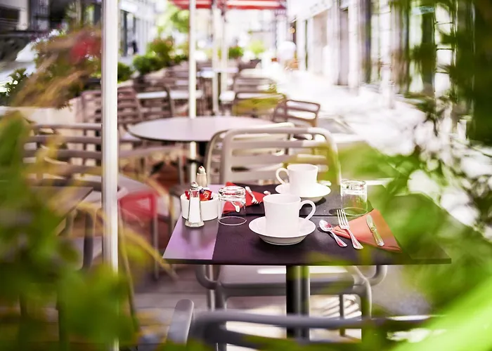 Mercure Centre Plaza République Hotel 4*